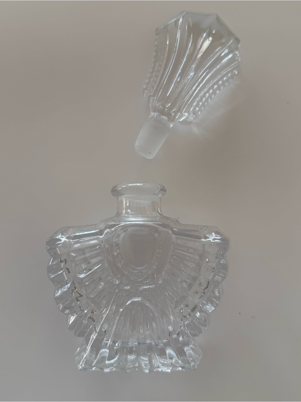 Vintage Art Deco Pressed Glass Clear Perfume Bottle With Fan Style Stopper - Picture 3 of 14
